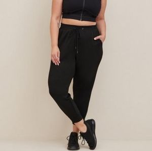 Cupro Crop Active Jogger (C5-10)